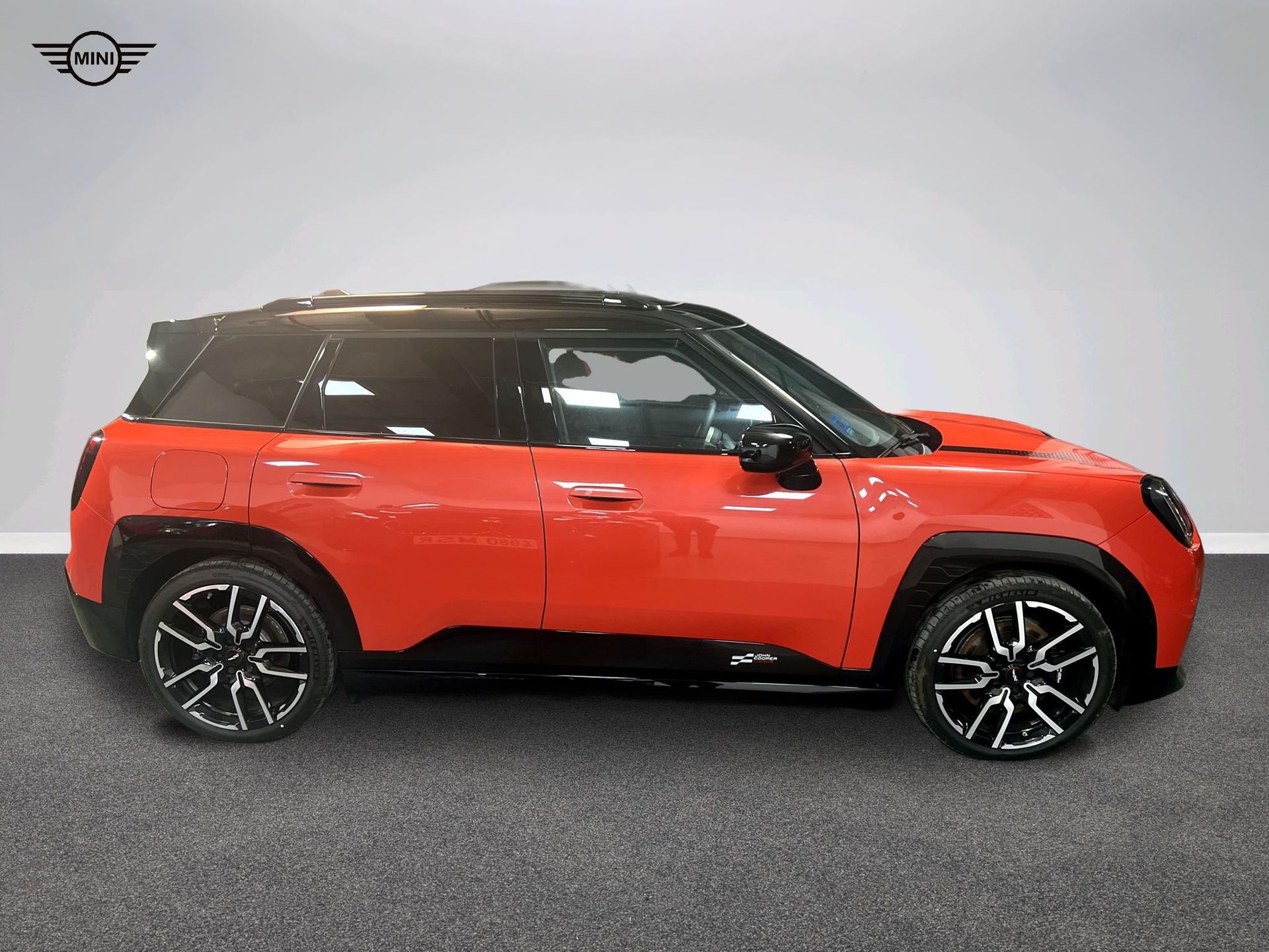 fotoG 3 del MINI MINI Aceman SE 160 kW (218 CV) 218cv Eléctrico del 2025 en Madrid