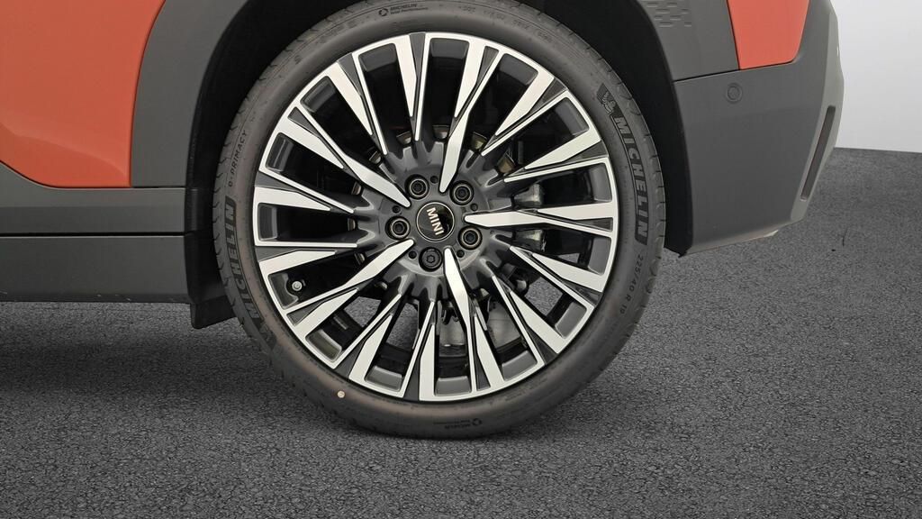 fotoG 11 del Mini MINI Aceman E 184cv Eléctrico del 2025 en Madrid