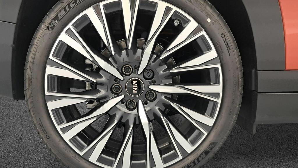 fotoG 12 del Mini MINI Aceman E 184cv Eléctrico del 2025 en Madrid