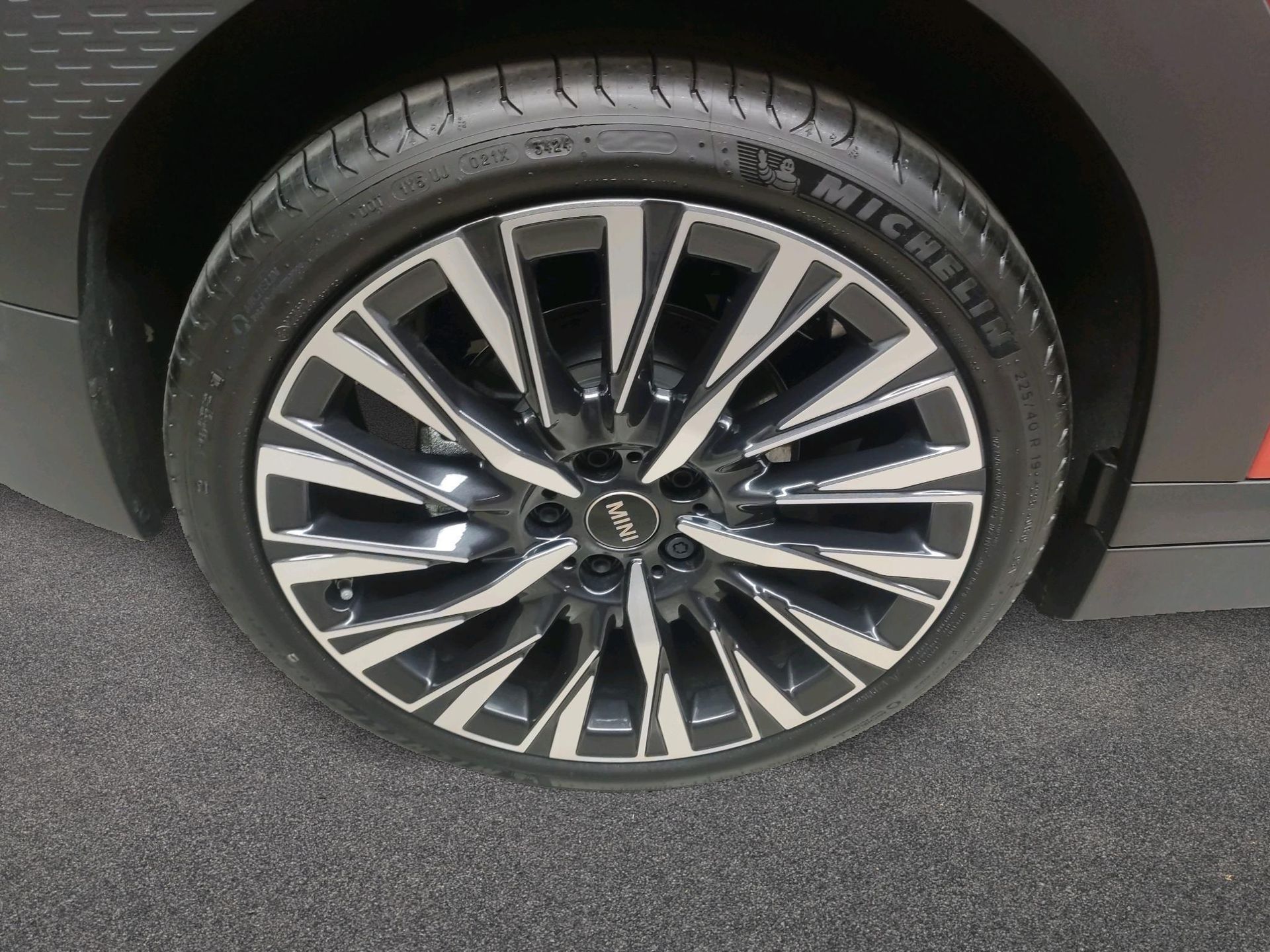 fotoG 12 del MINI MINI Aceman E 135 kW (184 CV) 184cv Eléctrico del 2025 en Madrid