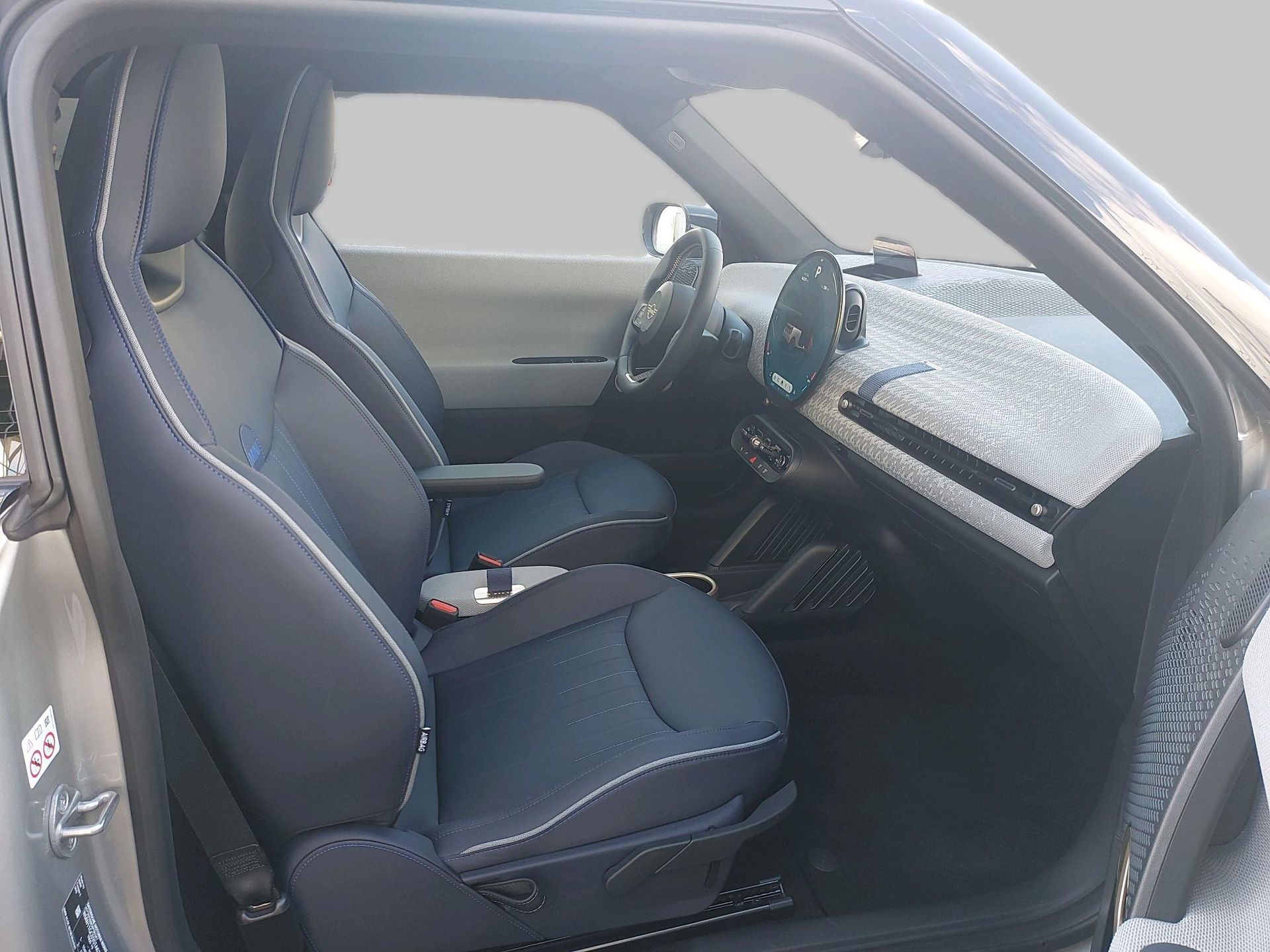 fotoG 8 del Mini MINI Cooper Eléctrico MINI Cooper E 184cv Eléctrico del 2025 en Madrid