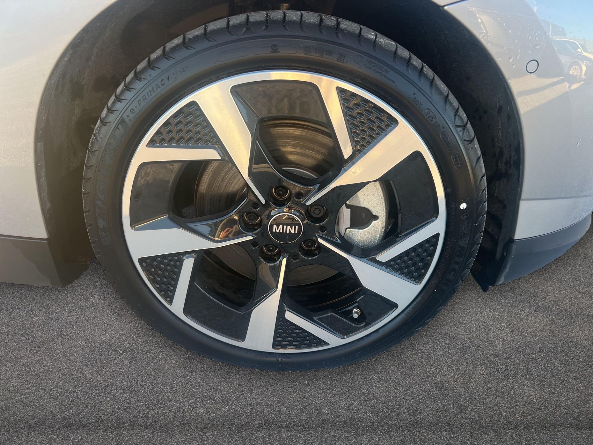 fotoG 13 del MINI MINI 3 Puertas Cooper E 135 kW (184 CV) 184cv Eléctrico del 2025 en Madrid