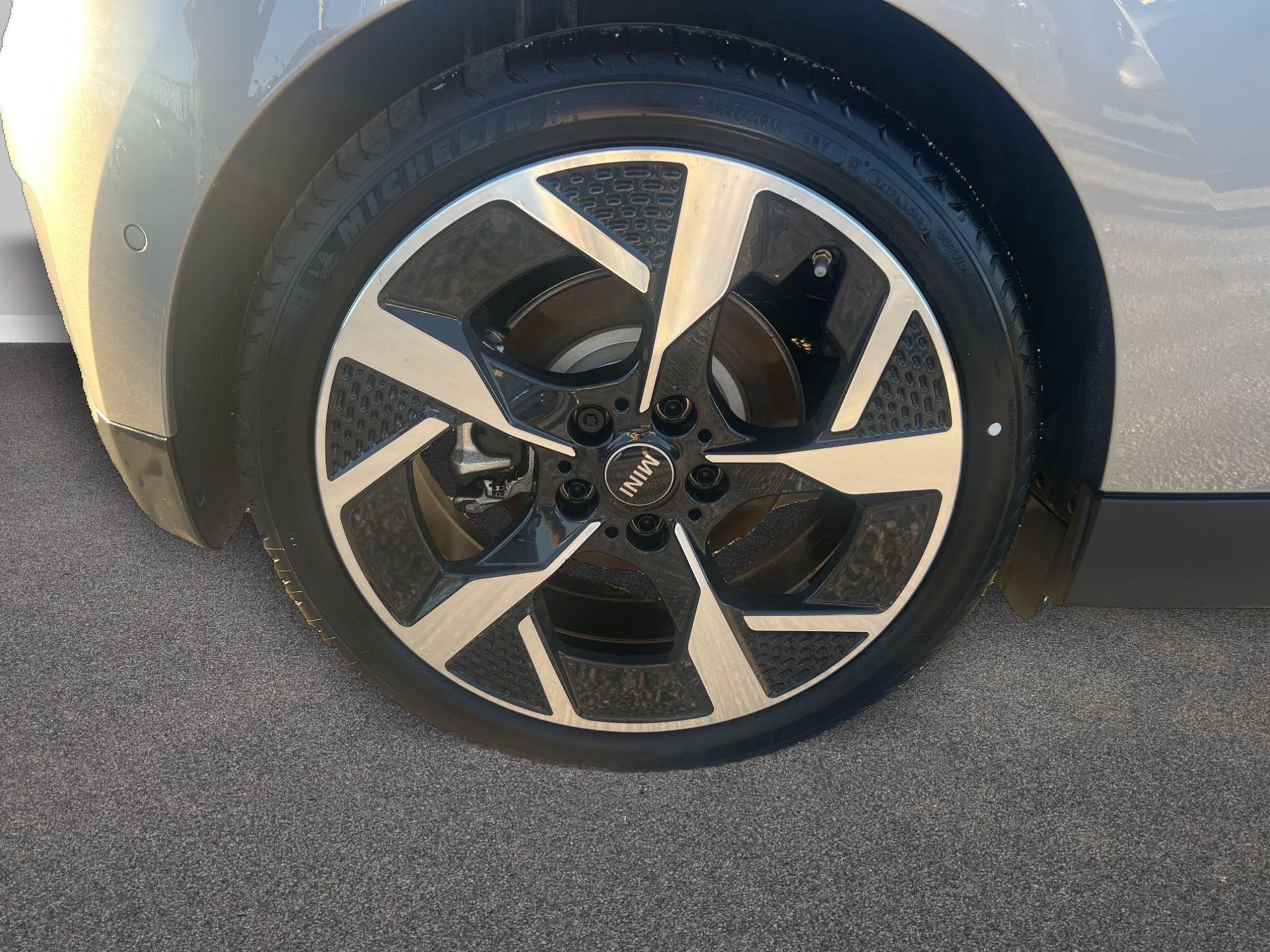 fotoG 12 del MINI MINI 3 Puertas Cooper E 135 kW (184 CV) 184cv Eléctrico del 2025 en Madrid