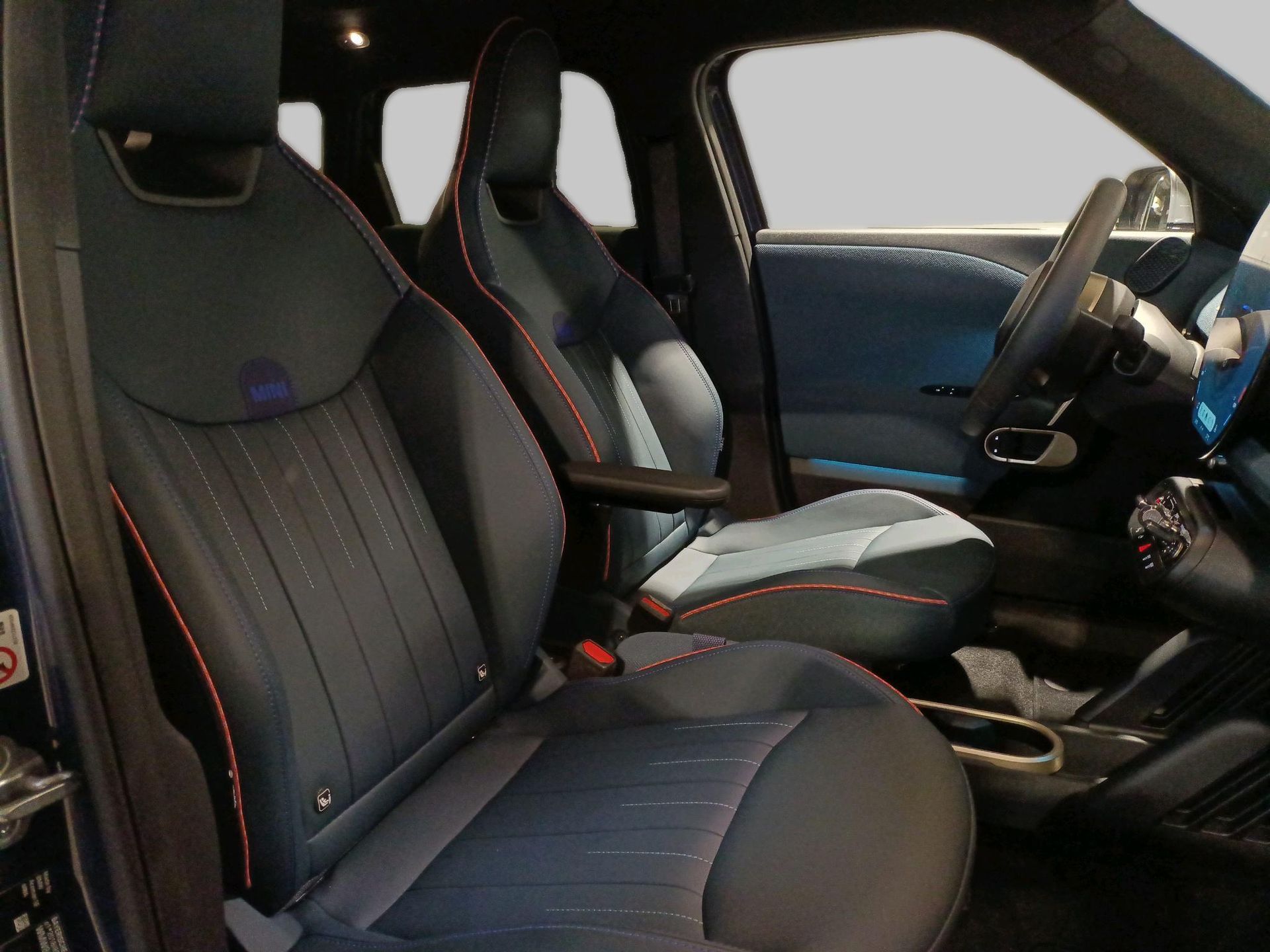 fotoG 8 del MINI MINI Aceman SE 160 kW (218 CV) 218cv Eléctrico del 2025 en Madrid