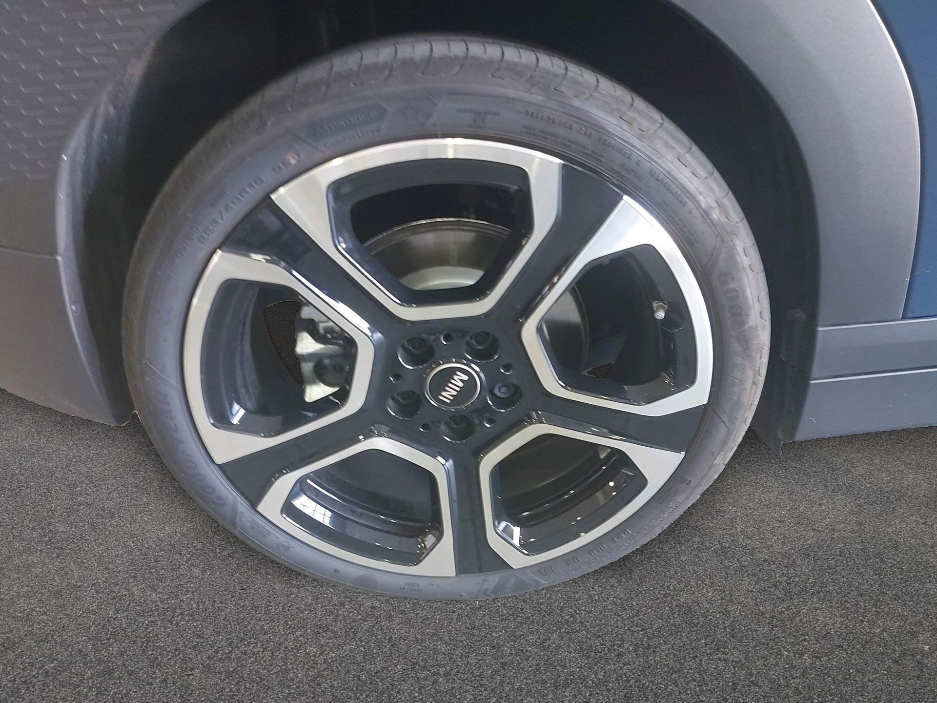 fotoG 14 del Mini MINI Aceman SE 218cv Eléctrico del 2025 en Madrid