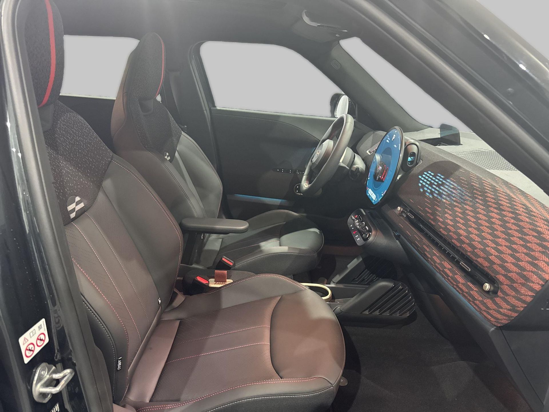 fotoG 8 del MINI MINI Aceman SE 160 kW (218 CV) 218cv Eléctrico del 2025 en Madrid