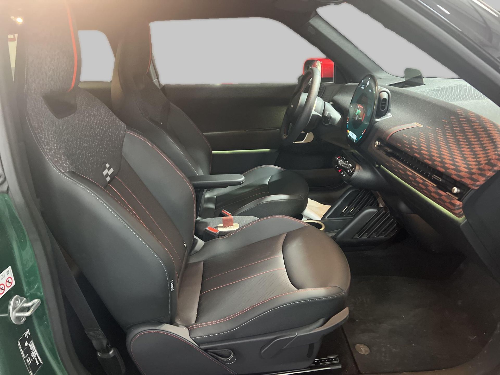 fotoG 8 del MINI MINI 3 Puertas Cooper E 135 kW (184 CV) 184cv Eléctrico del 2025 en Madrid