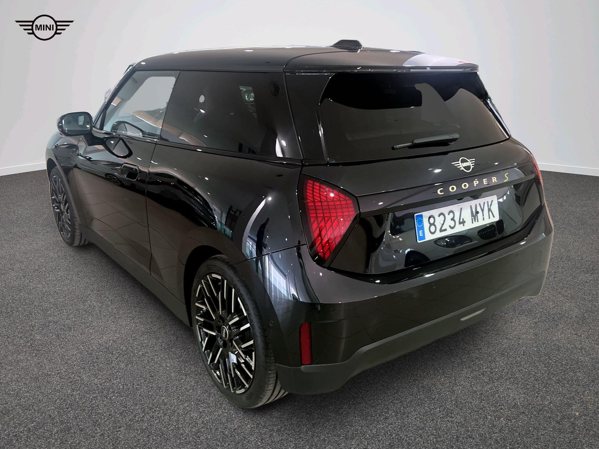 fotoG 4 del MINI MINI 3 Puertas Cooper SE 160 kW (218 CV) 218cv Eléctrico del 2025 en Madrid