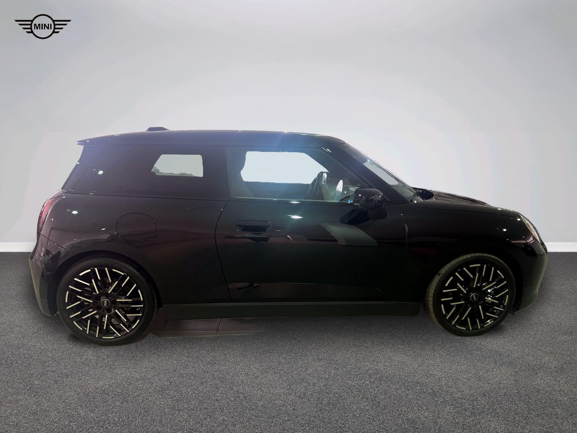 fotoG 3 del MINI MINI 3 Puertas Cooper SE 160 kW (218 CV) 218cv Eléctrico del 2025 en Madrid