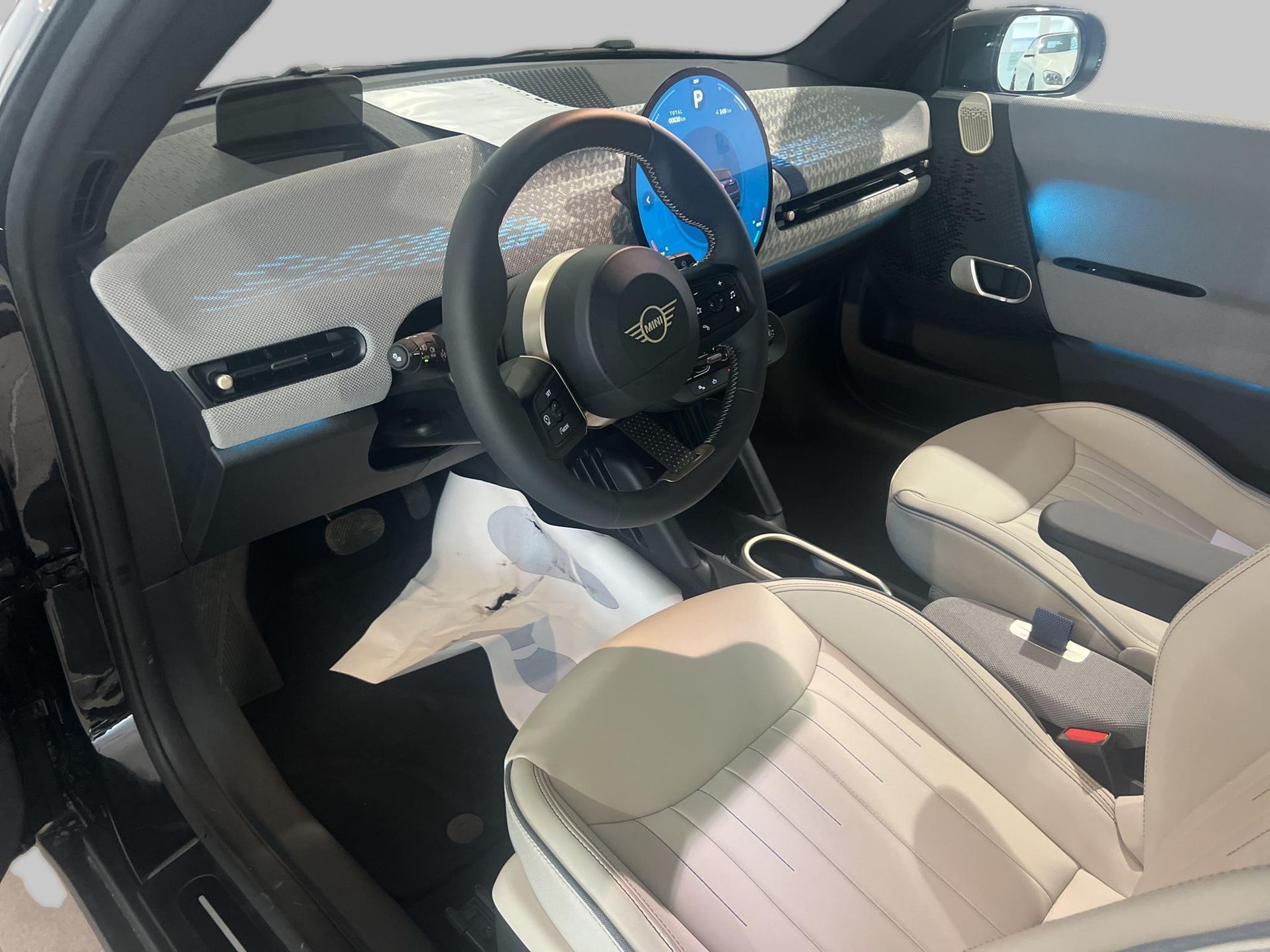 fotoG 7 del MINI MINI 3 Puertas Cooper SE 160 kW (218 CV) 218cv Eléctrico del 2025 en Madrid