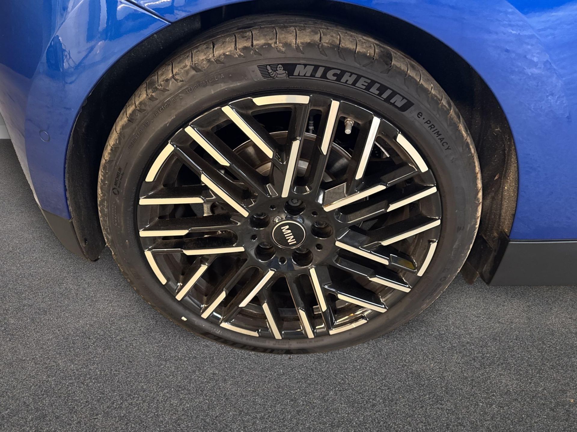 fotoG 12 del MINI MINI 3 Puertas Cooper SE 160 kW (218 CV) 218cv Eléctrico del 2025 en Madrid