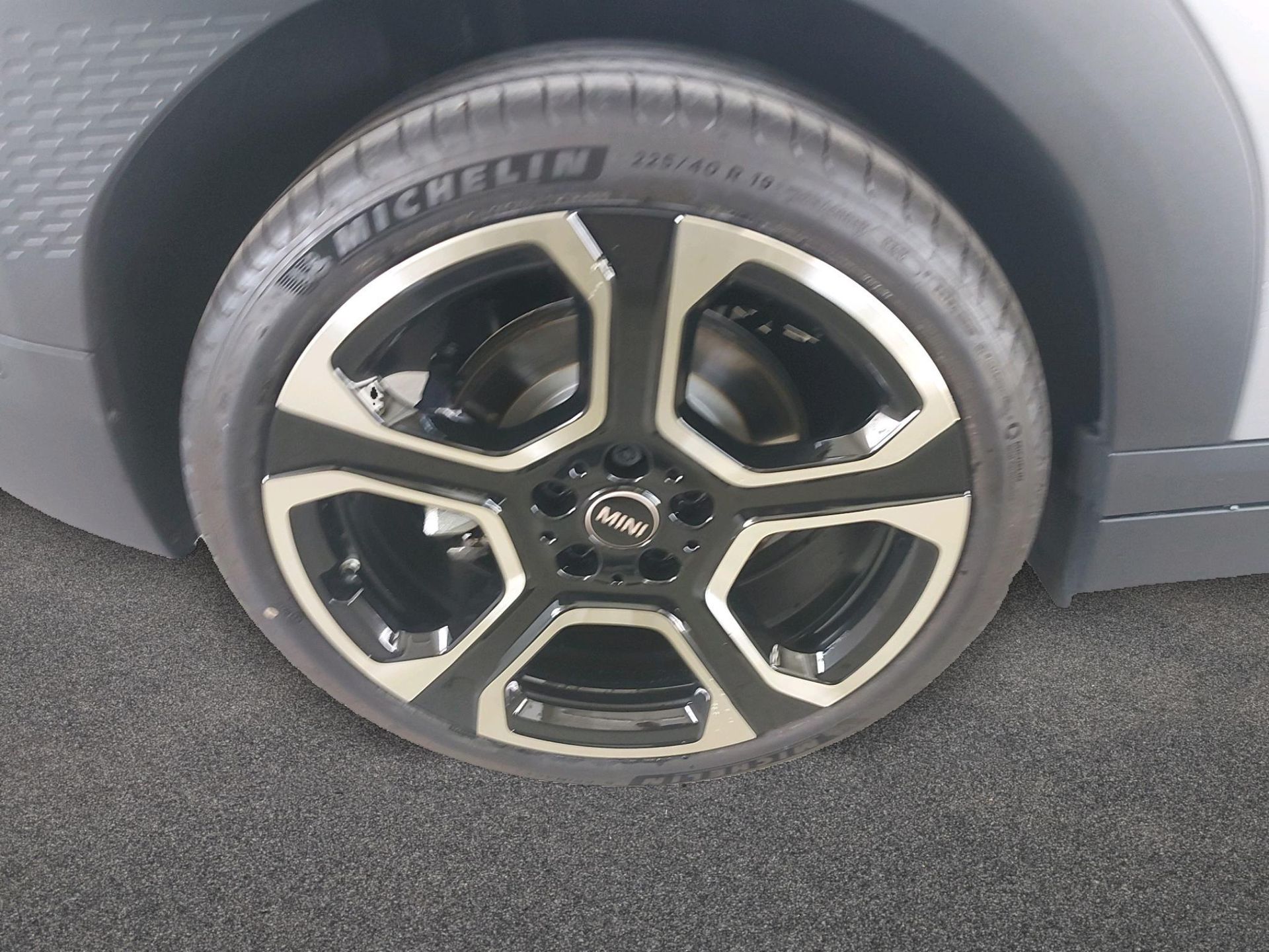 fotoG 13 del MINI MINI Aceman SE 160 kW (218 CV) 218cv Eléctrico del 2025 en Madrid