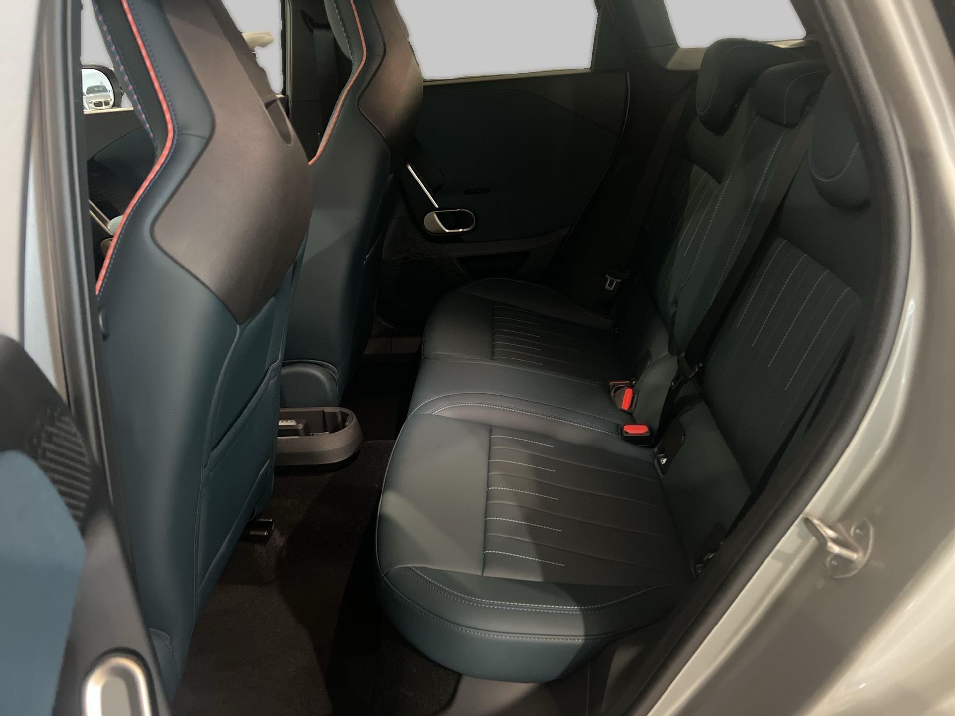 fotoG 9 del Mini MINI Aceman SE 218cv Eléctrico del 2025 en Madrid