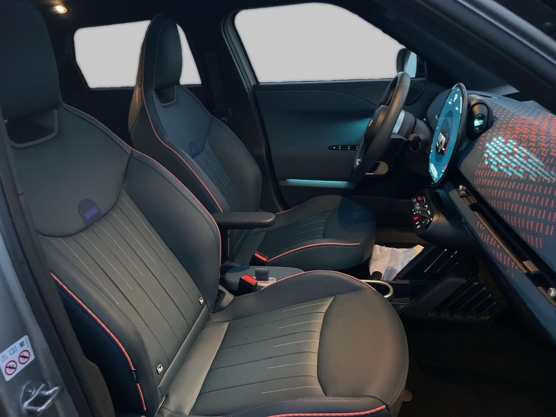 fotoG 8 del MINI MINI Aceman SE 160 kW (218 CV) 218cv Eléctrico del 2025 en Madrid