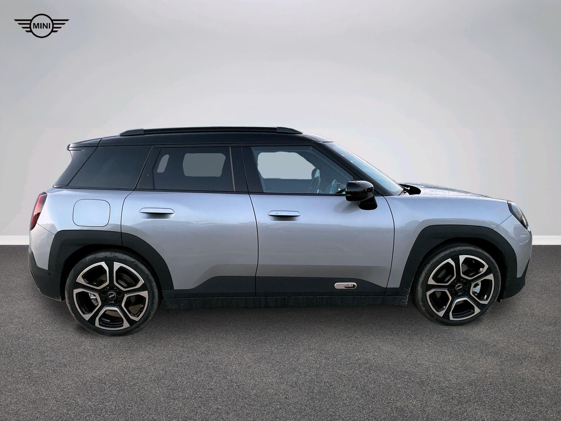 fotoG 3 del MINI MINI Aceman SE 160 kW (218 CV) 218cv Eléctrico del 2025 en Madrid