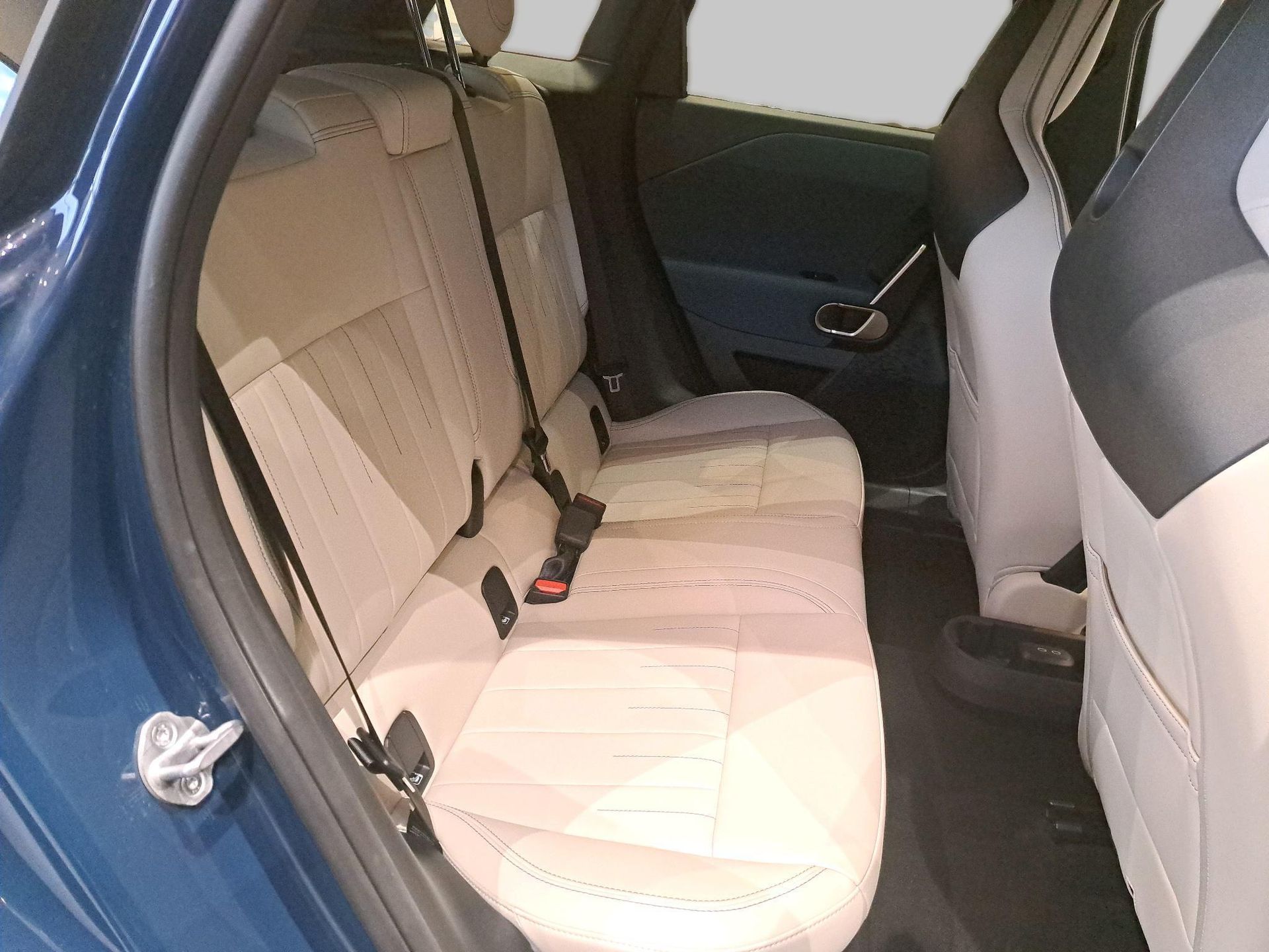 fotoG 9 del Mini MINI Aceman SE 218cv Eléctrico del 2025 en Madrid