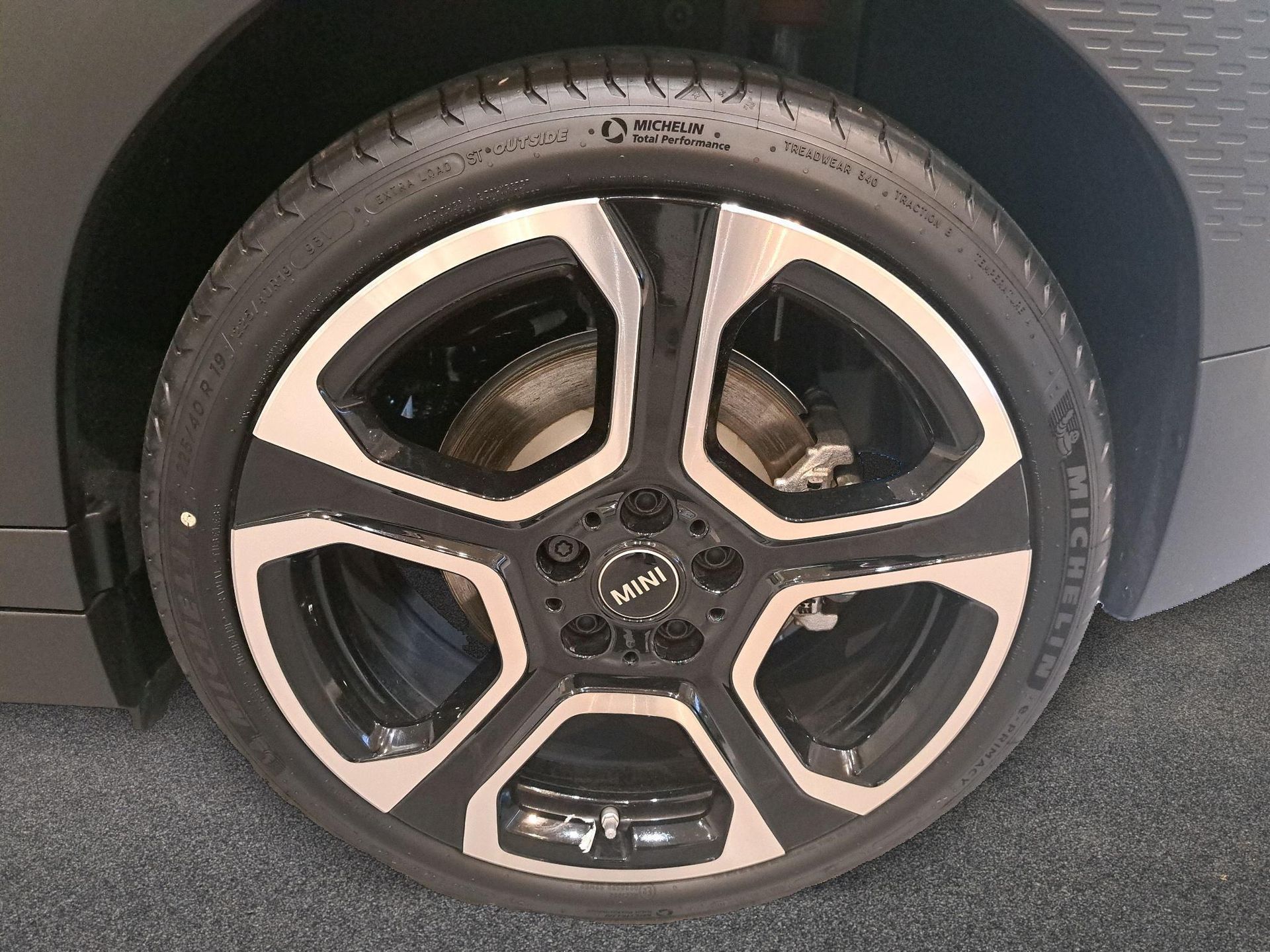 fotoG 11 del Mini MINI Aceman SE 218cv Eléctrico del 2025 en Madrid