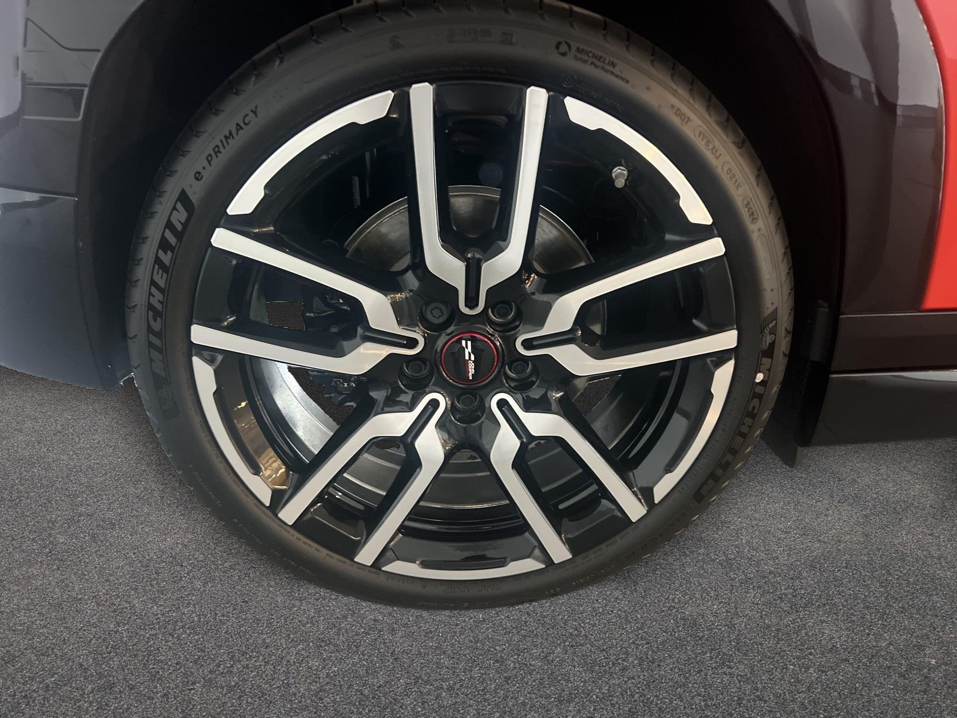 fotoG 12 del MINI MINI Aceman SE 160 kW (218 CV) 218cv Eléctrico del 2025 en Madrid