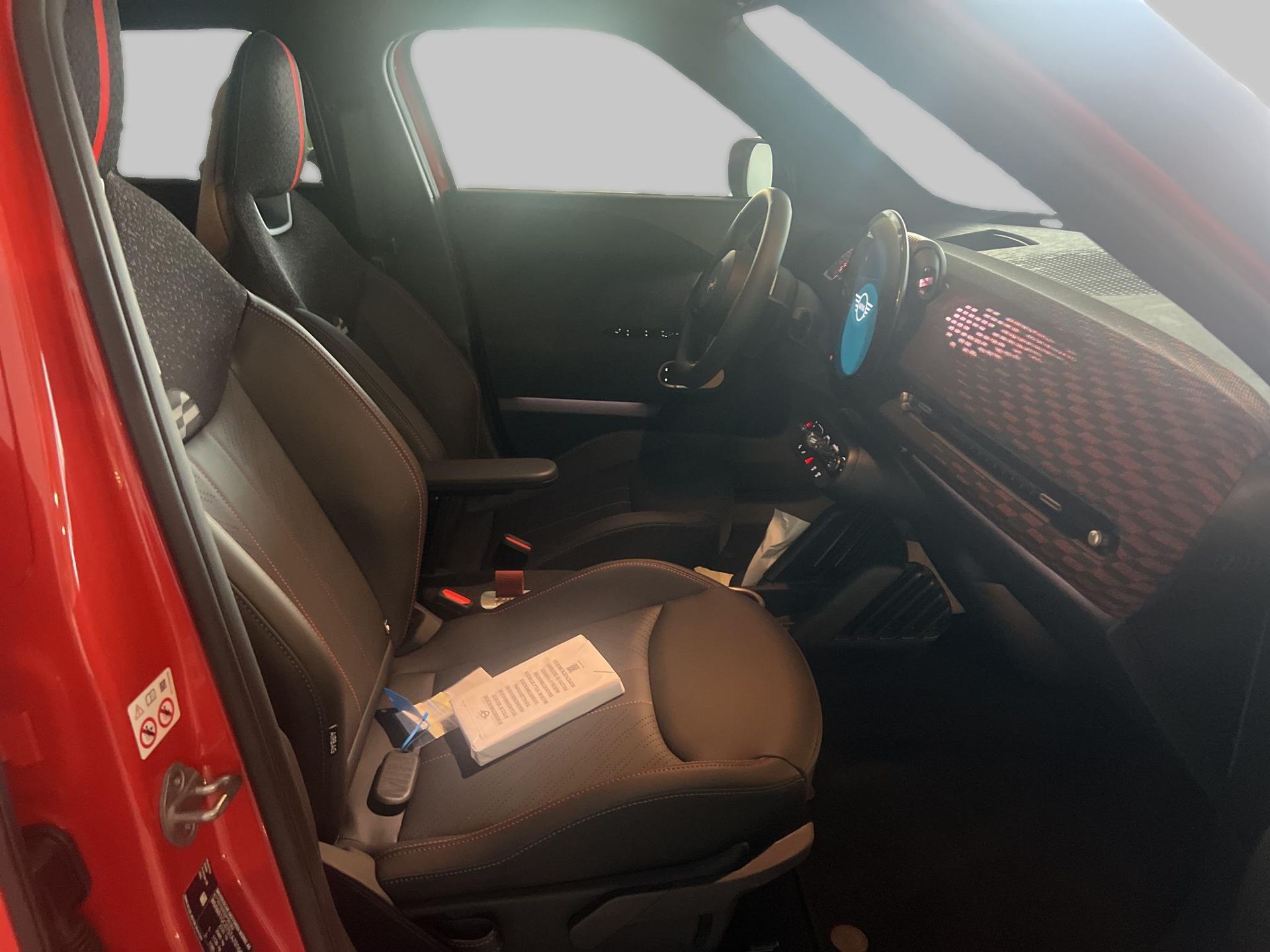 fotoG 8 del MINI MINI Aceman SE 160 kW (218 CV) 218cv Eléctrico del 2025 en Madrid