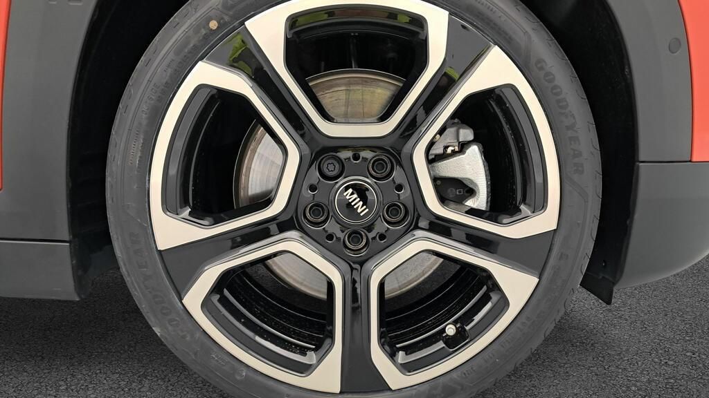 fotoG 13 del Mini MINI Aceman SE 218cv Eléctrico del 2025 en Madrid