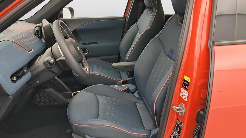 fotoG 8 del Mini MINI Aceman SE 218cv Eléctrico del 2025 en Madrid