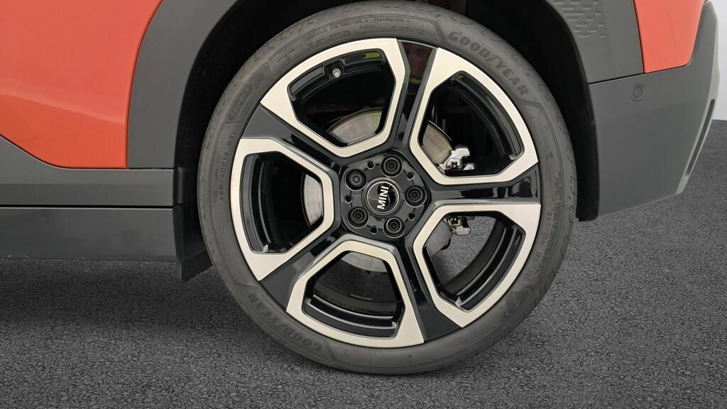 fotoG 15 del Mini MINI Aceman SE 218cv Eléctrico del 2025 en Madrid