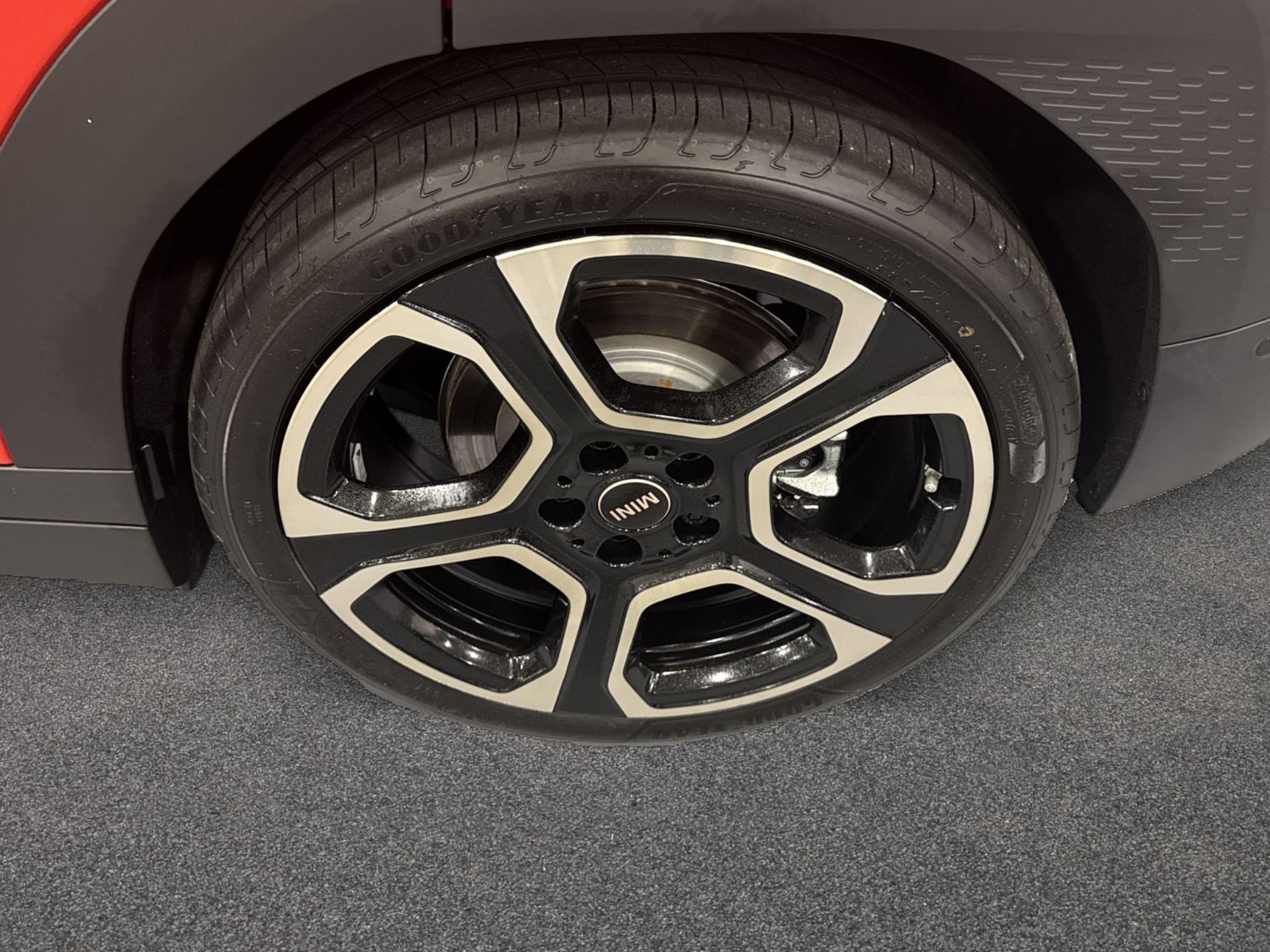 fotoG 13 del MINI MINI Aceman SE 160 kW (218 CV) 218cv Eléctrico del 2025 en Madrid