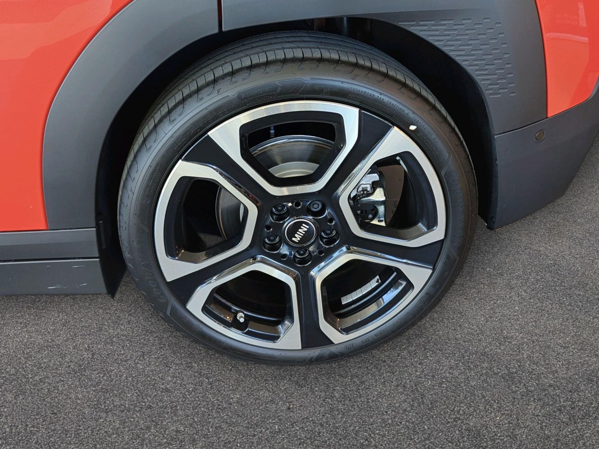 fotoG 13 del MINI MINI Aceman SE 160 kW (218 CV) 218cv Eléctrico del 2025 en Madrid