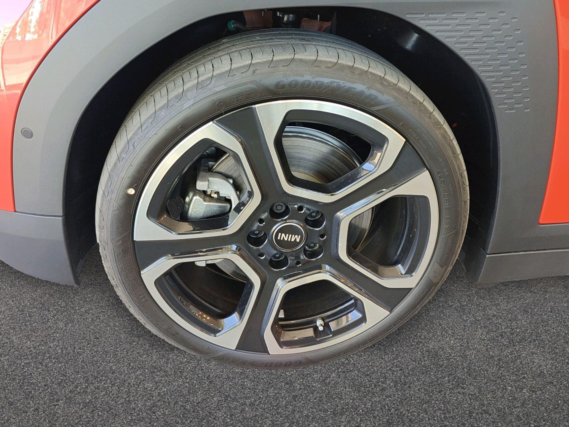 fotoG 12 del MINI MINI Aceman SE 160 kW (218 CV) 218cv Eléctrico del 2025 en Madrid