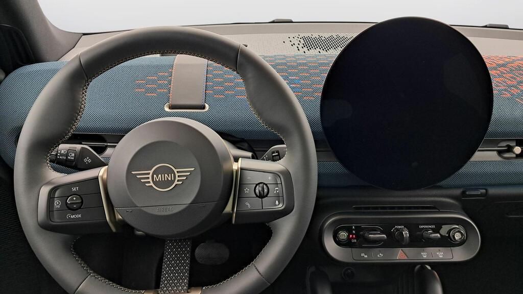 fotoG 7 del Mini MINI Aceman SE 218cv Eléctrico del 2025 en Madrid