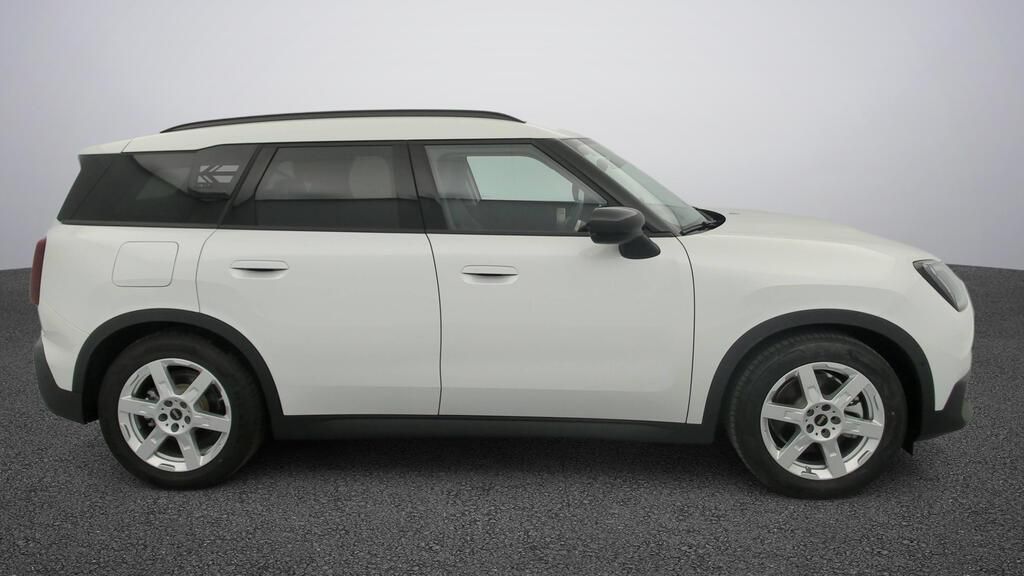 fotoG 3 del MINI MINI Countryman SE ALL4 230 kW (313 CV) 313cv Eléctrico del 2025 en Madrid