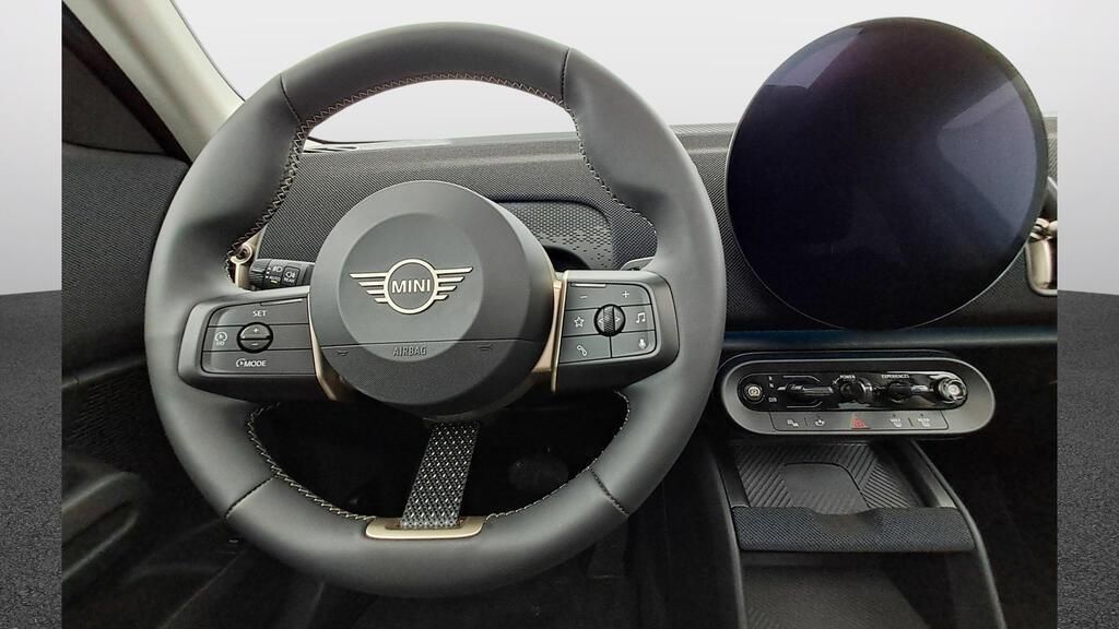 fotoG 7 del MINI MINI Countryman SE ALL4 230 kW (313 CV) 313cv Eléctrico del 2025 en Madrid