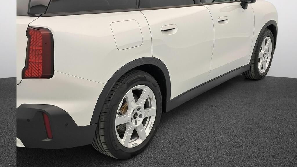 fotoG 17 del MINI MINI Countryman SE ALL4 230 kW (313 CV) 313cv Eléctrico del 2025 en Madrid