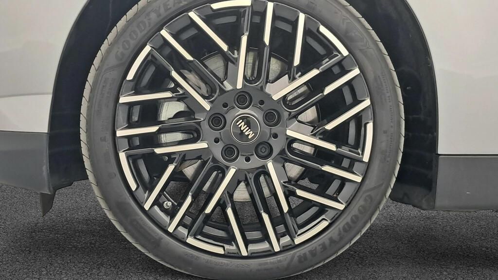 fotoG 13 del MINI MINI 3 Puertas Cooper SE 160 kW (218 CV) 218cv Eléctrico del 2025 en Madrid