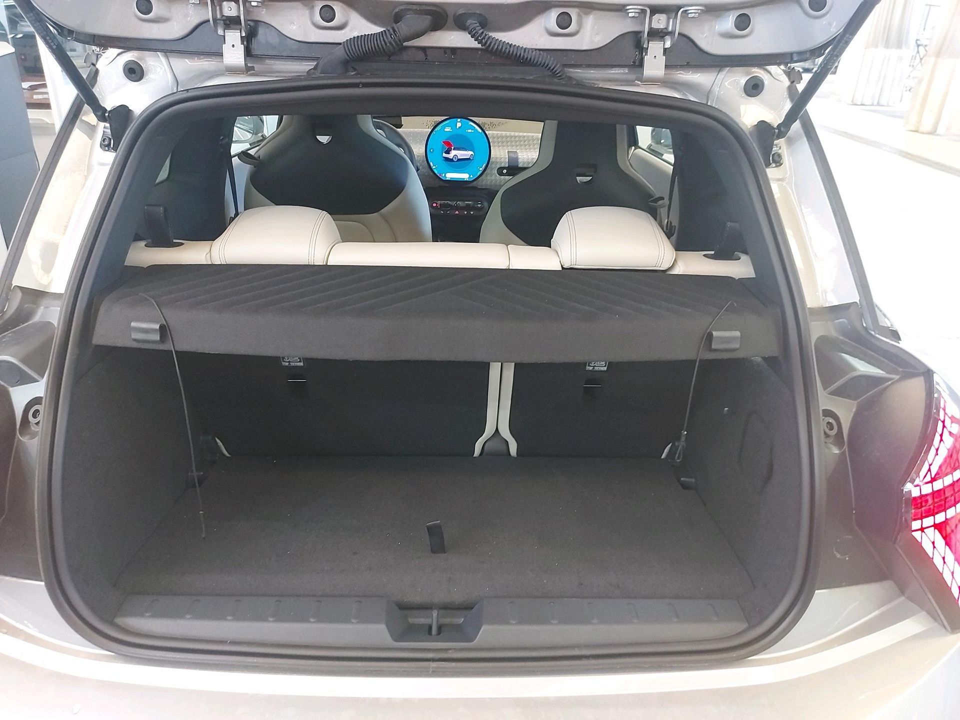 fotoG 10 del MINI MINI 3 Puertas Cooper SE 160 kW (218 CV) 218cv Eléctrico del 2025 en Madrid