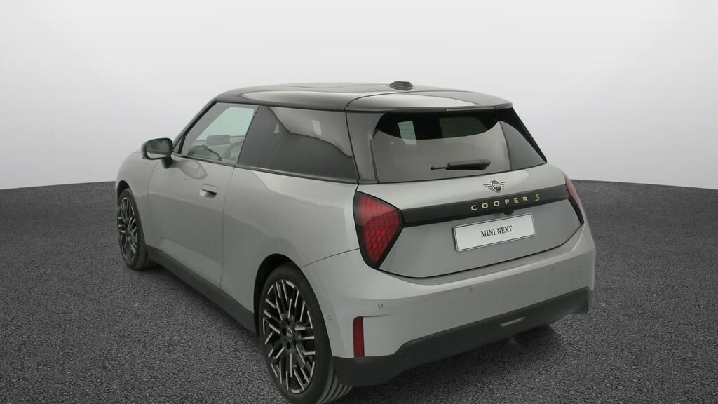 fotoG 5 del MINI MINI 3 Puertas Cooper SE 160 kW (218 CV) 218cv Eléctrico del 2025 en Madrid