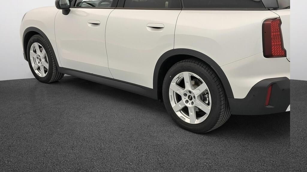 fotoG 17 del MINI MINI Countryman SE ALL4 230 kW (313 CV) 313cv Eléctrico del 2025 en Madrid