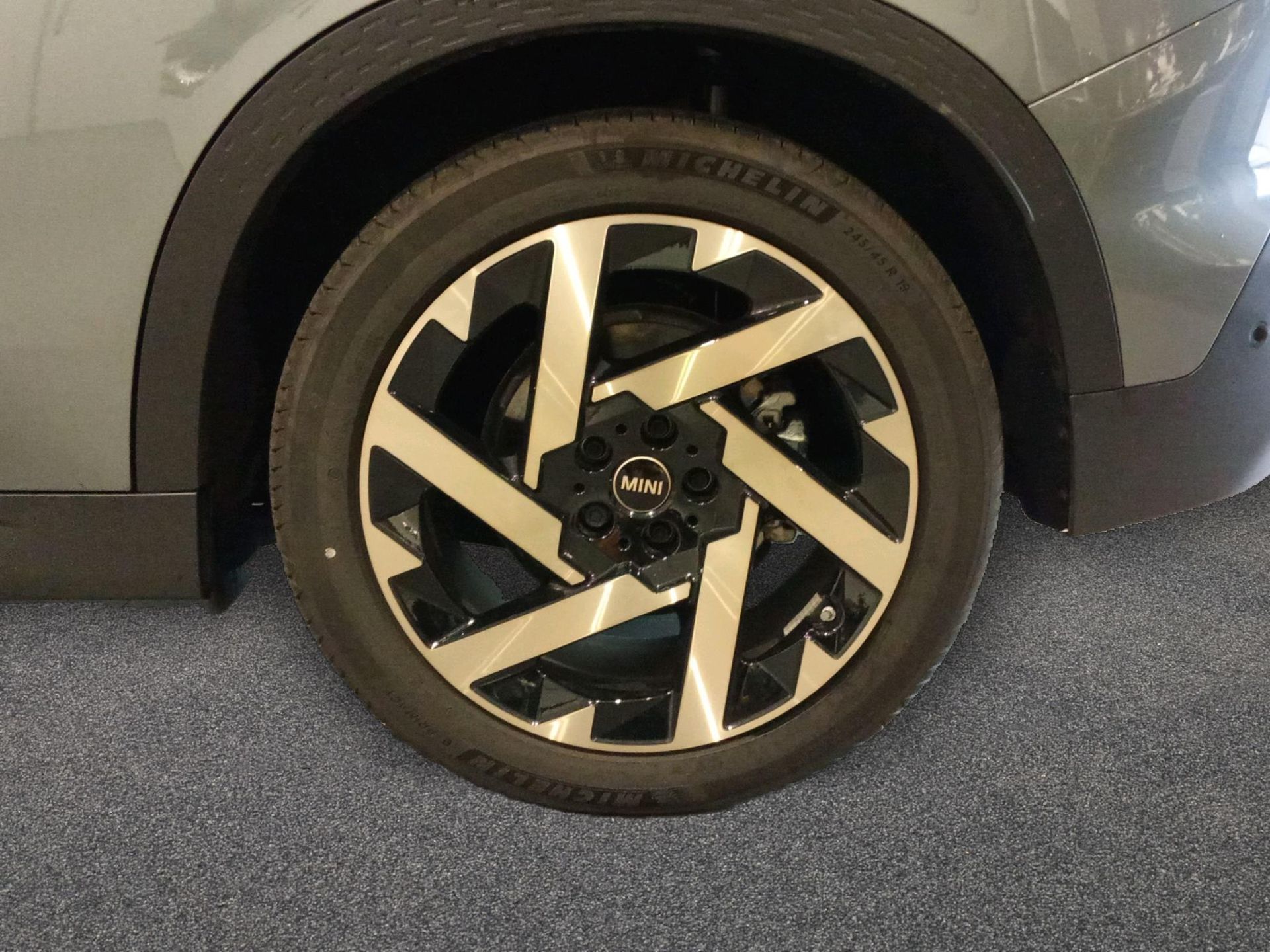 fotoG 13 del MINI MINI Countryman SE ALL4 230 kW (313 CV) 313cv Eléctrico del 2025 en Madrid