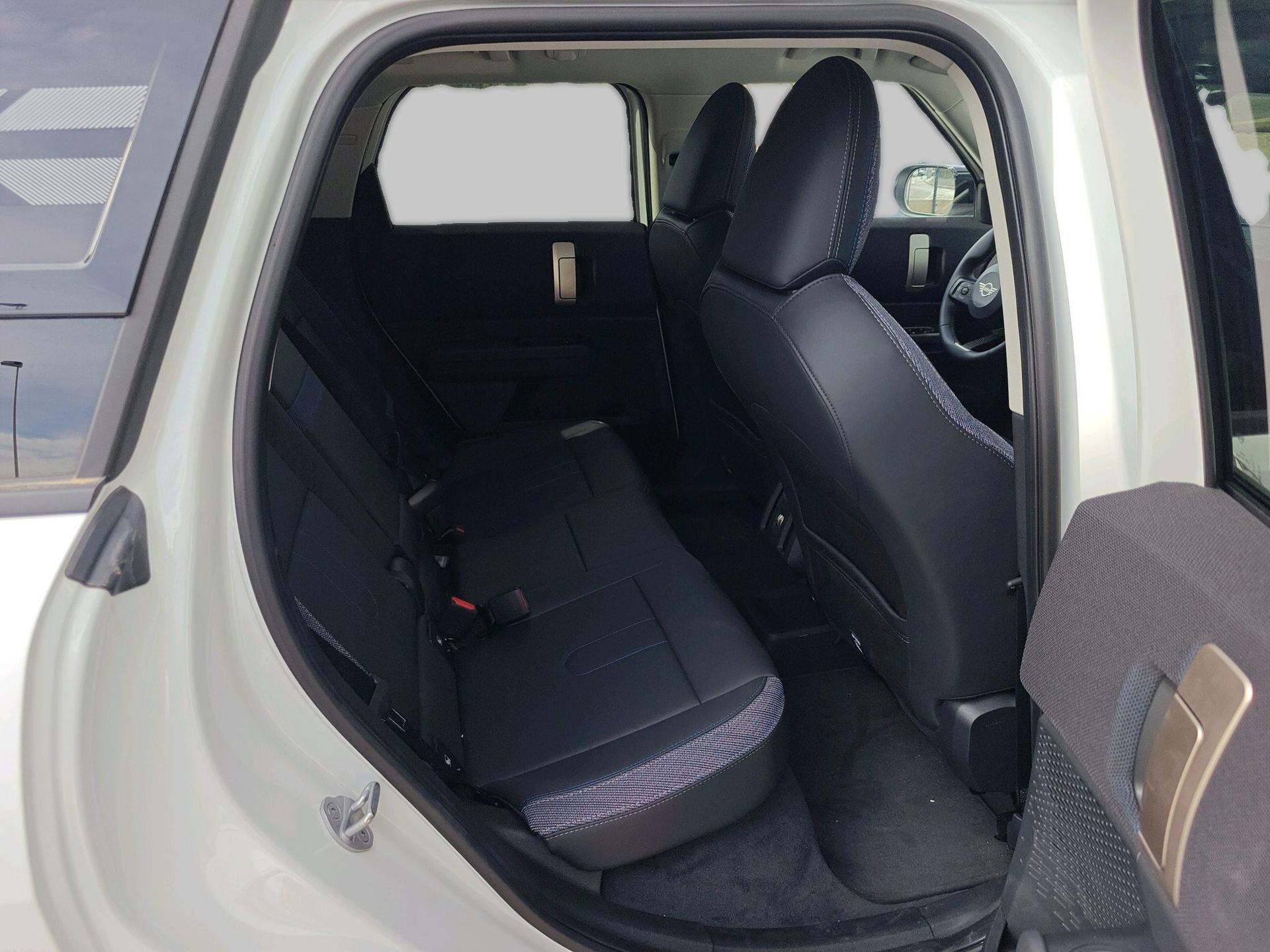 fotoG 9 del MINI MINI Countryman SE ALL4 230 kW (313 CV) 313cv Eléctrico del 2025 en Madrid