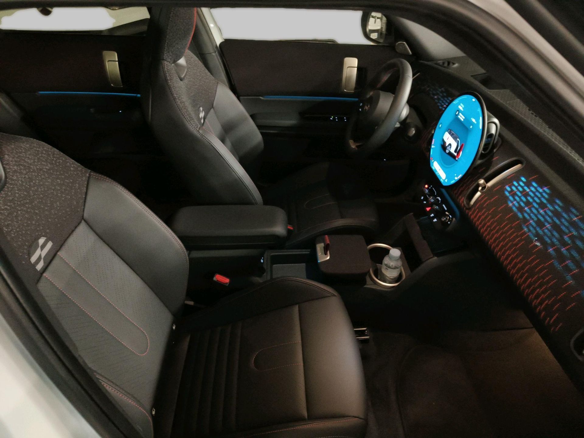 fotoG 8 del MINI MINI Countryman SE ALL4 230 kW (313 CV) 313cv Eléctrico del 2025 en Madrid