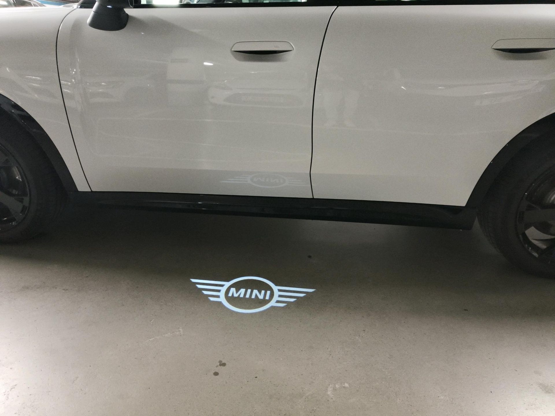 fotoG 17 del MINI MINI Countryman SE ALL4 230 kW (313 CV) 313cv Eléctrico del 2025 en Madrid