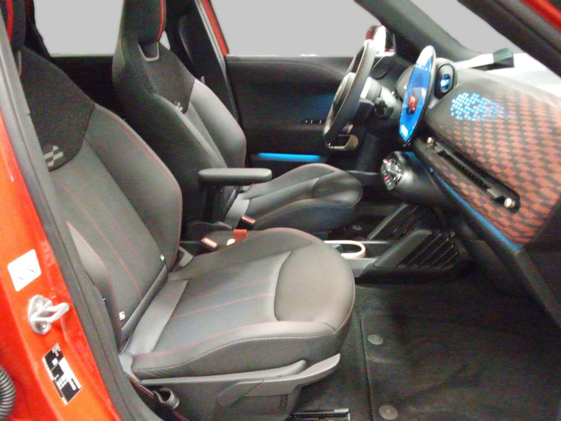 fotoG 8 del MINI MINI Aceman SE 160 kW (218 CV) 218cv Eléctrico del 2025 en Madrid