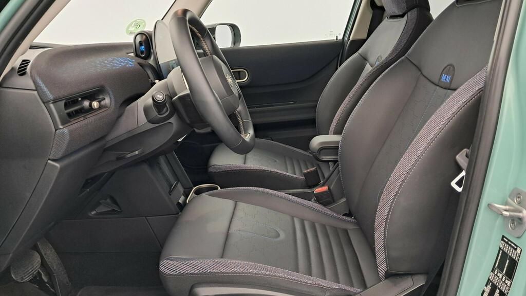 fotoG 8 del MINI MINI Cooper 5 Puertas C 115 kW (156 CV) 156cv Gasolina del 2025 en Madrid