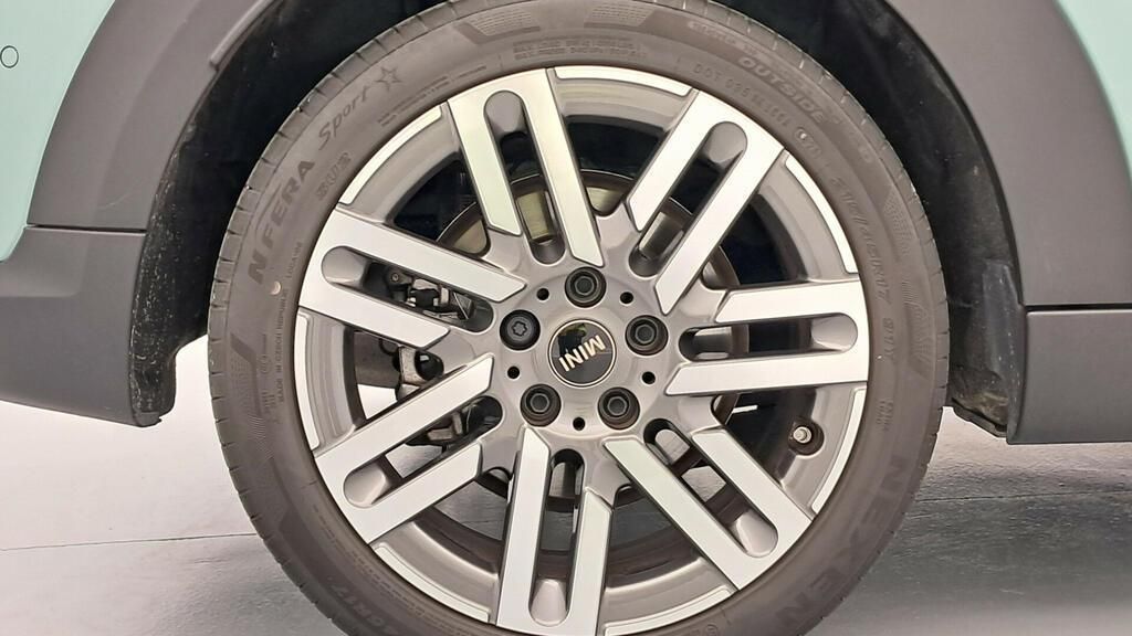 fotoG 15 del MINI MINI Cooper 5 Puertas C 115 kW (156 CV) 156cv Gasolina del 2025 en Madrid