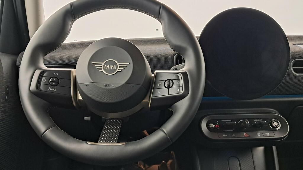 fotoG 7 del MINI MINI Cooper 5 Puertas C 115 kW (156 CV) 156cv Gasolina del 2025 en Madrid