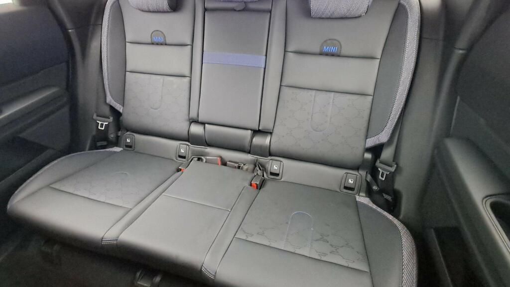 fotoG 9 del MINI MINI Countryman C 125 kW (170 CV) 170cv Gasolina del 2025 en Madrid