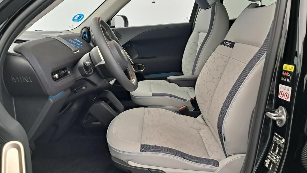 fotoG 8 del MINI MINI Aceman SE 160 kW (218 CV) 218cv Eléctrico del 2025 en Madrid