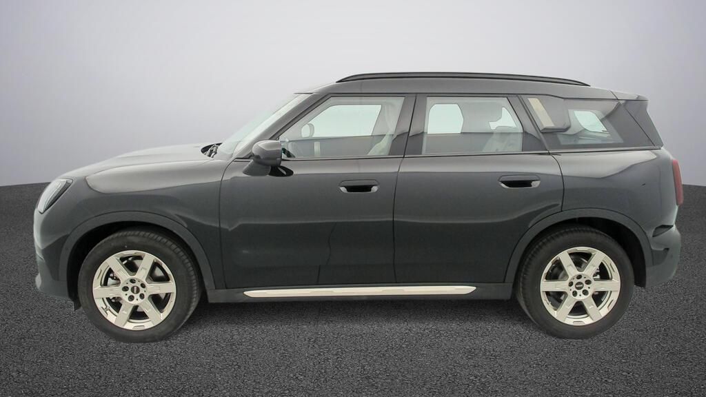 fotoG 3 del MINI MINI Countryman C 125 kW (170 CV) 170cv Gasolina del 2025 en Madrid