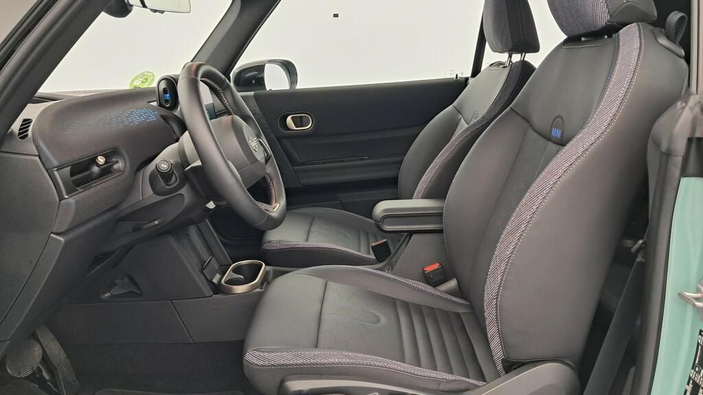 fotoG 8 del MINI MINI Cooper Cabrio C 120 kW (163 CV) 163cv Gasolina del 2025 en Madrid