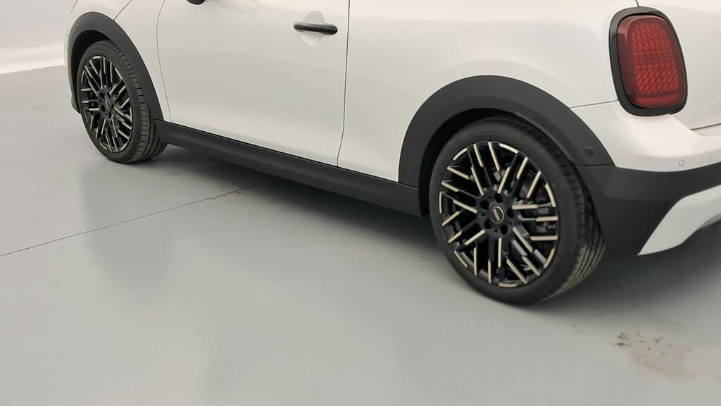 fotoG 16 del MINI MINI Cooper Cabrio C 120 kW (163 CV) 163cv Gasolina del 2025 en Madrid